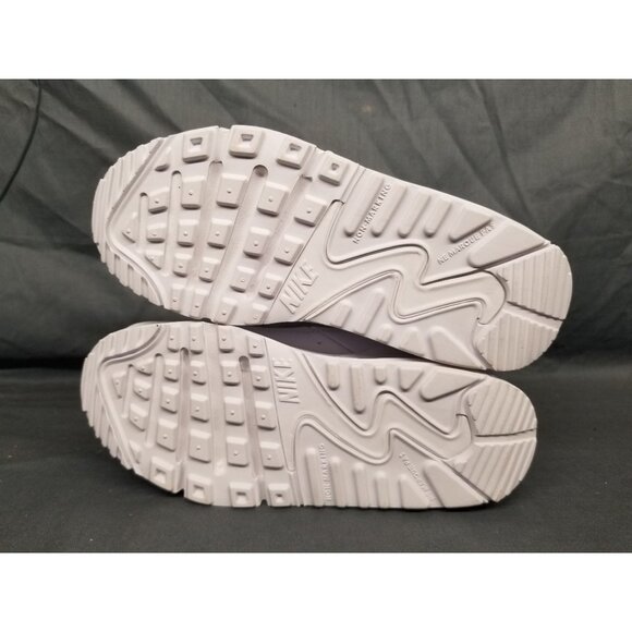 Nike Boys Air Max 90 (GS) Sneakers Leather Triple White Size 5 NEW IN BOX! - Picture 7 of 9